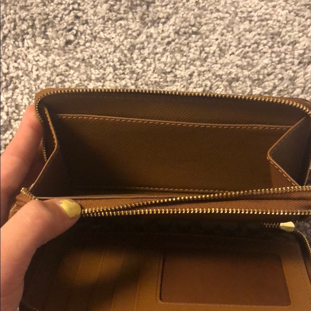 Coach wristlet - Picture 3 of 6